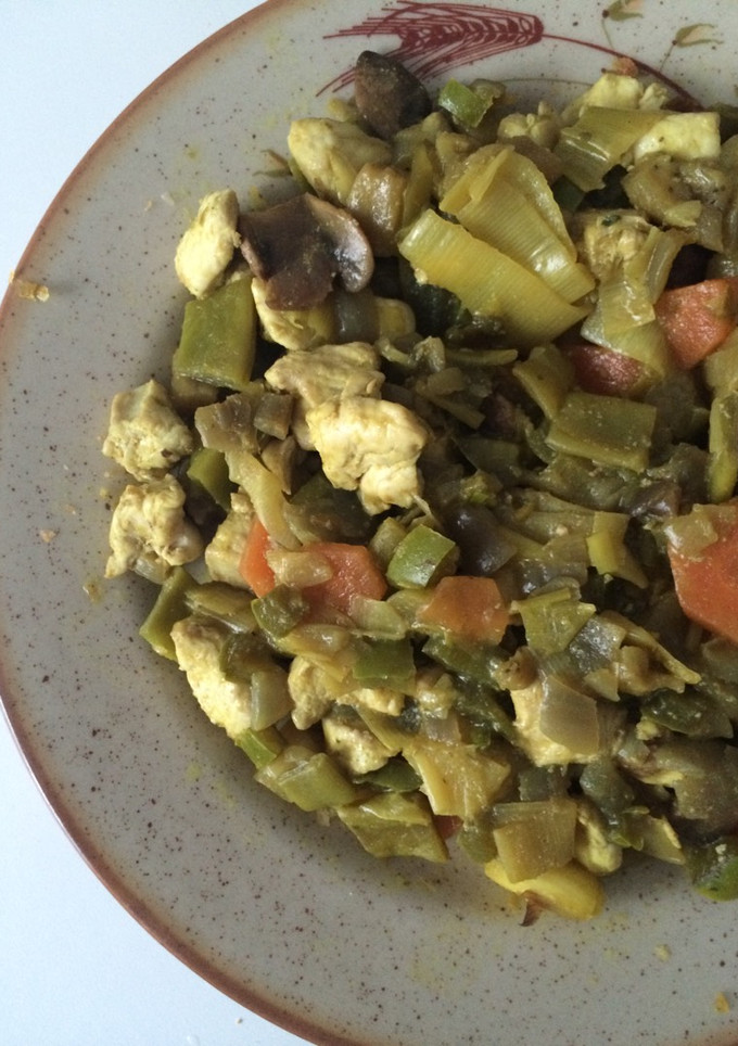 Una foto de Pollo al curry con verduras