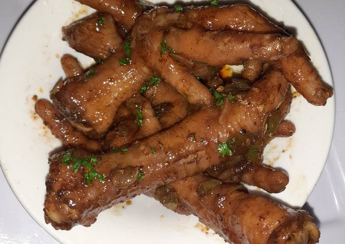 Chicken feet Recipe by Mthandazo - Cookpad