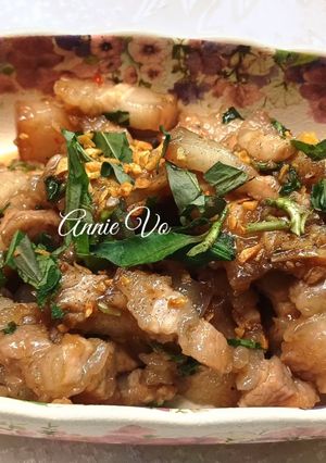 Hình của món Thịt rang rau răm.