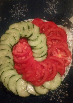 Une photo de Salade de concombre aux tomates