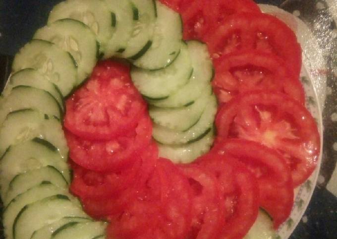 Salade de concombre aux tomates