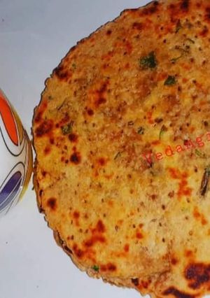 A picture of Masala Bhakhri.