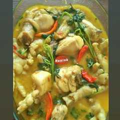 A picture of Daging ayam Ceker Kemangi (woku).