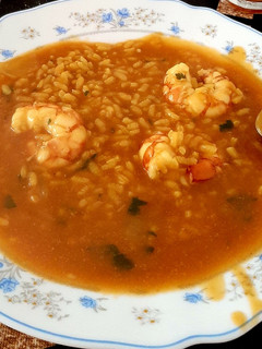 Una foto de Arroz caldoso con gambones sin gluten