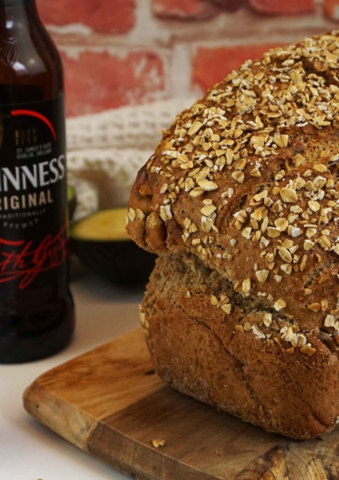 Una foto de Pan de soda con cerveza negra- sin levadura y sin amasar