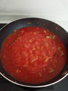 Una foto de Carne con tomate