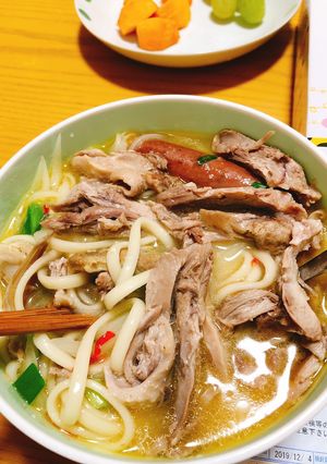 Hình của món Mì udon nấu thịt vịt.
