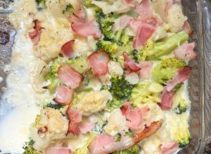Una foto de Gratinado de brócoli y coliflor