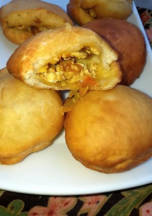 A picture of Stuffed fried bread.