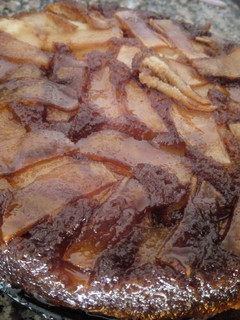 Una foto de Torta de manzana invertida