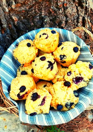 Une photo de Muffins crumble a la myrtille de pierre herme