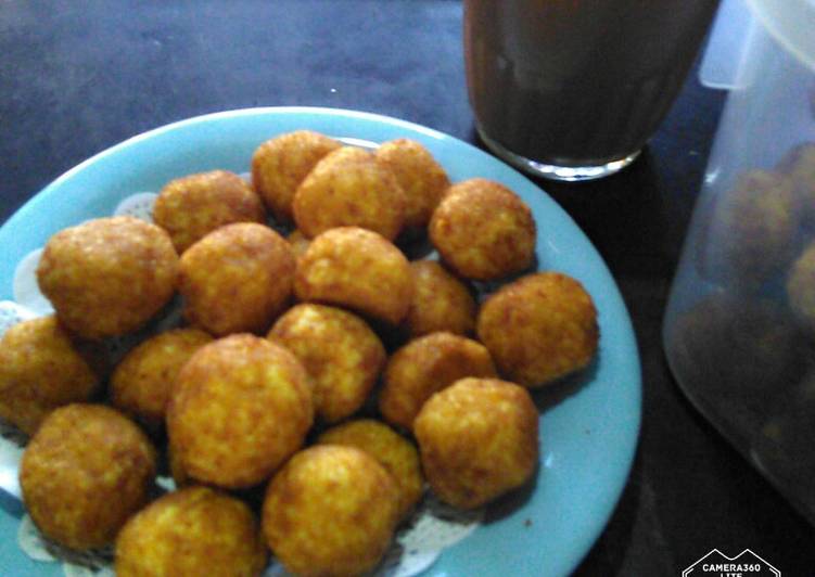 Palm cheese ball cookies