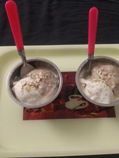 બિસ્કીટ આઈસ્ક્રીમ(Biscuit ice cream Recipe in Gujarati) રેસીપી મુખ્ય ફોટો