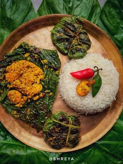 কচু পাতায় চিংড়ি পাতুরি (kochu patay chingri paturi recipe in Bengali) রেসিপির প্রধান ছবি
