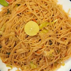 A picture of Chicken chowmin.
