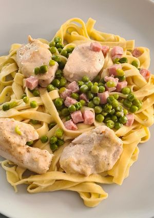 Une photo de Tagliatelles poulet petits pois