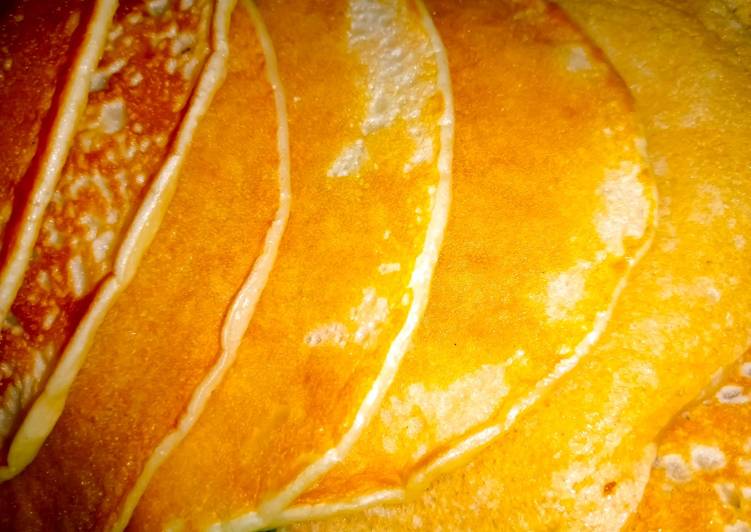 Recipe of Any-night-of-the-week Simple homemade pancake 🥞