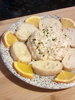 Una foto de Ensaladilla de chatka y piña