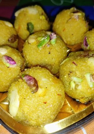 મોતિચૂર લાડુ(Motichur Na Laddu Recipe In Gujarati) રેસીપી મુખ્ય ફોટો