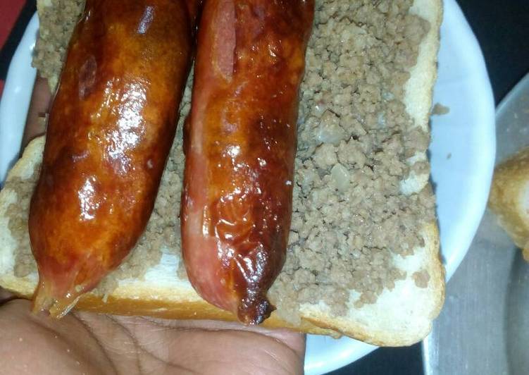 Recipe of Ultimate Smokies minced meat and bread