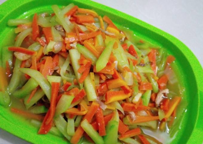 Resep Tumis Labu Siam dan Wortel oleh Kitchen's - Cookpad