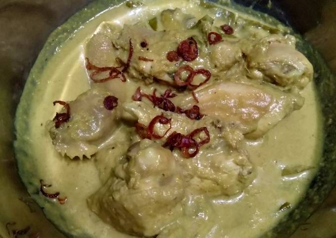 Resep 7. Opor Ayam Special by Uliz Kirei yang Menggugah Selera