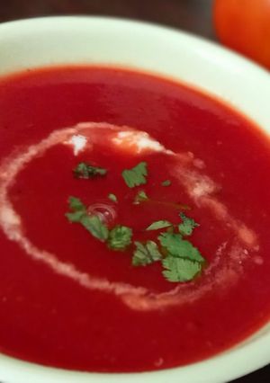टोमॅटो सूप (tomato soup recipe in Hindi) रेसिपी मुख्य फोटो