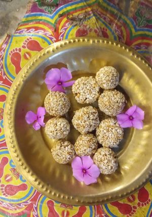 তিলের নাড়ু(teeler naru recipe in Bengali) রেসিপির প্রধান ছবি