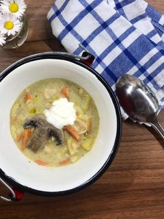 Tárkonyos csirkeleves recept fotója