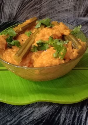 સરગવાનું લોટ વાળું શાક (Drumstick Besan Shak Recipe In Gujarati) રેસીપી મુખ્ય ફોટો