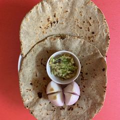 A picture of Thecha Bhakri.