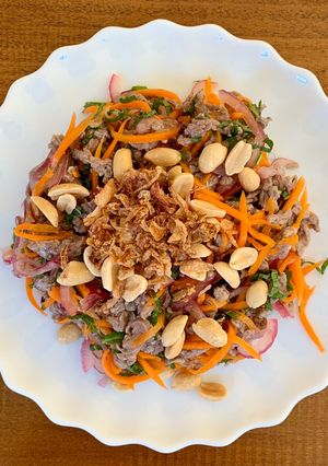 Hình của món Bò tái chanh 🥗.