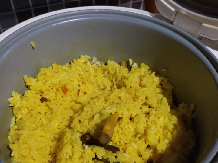 Resep: Nasi Kuning Rice Cooker Simple Anti Gagal