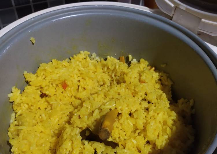 Nasi Kuning Rice Cooker Simple