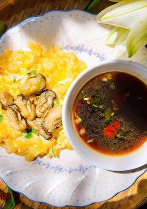 Hình của món Nui chiên hàu và trứng.