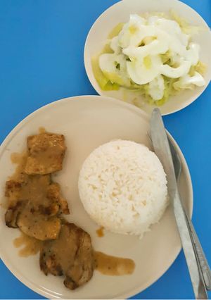 รูปของ สเต๊กหมูพริกไทยดำผักสลัดต้ม