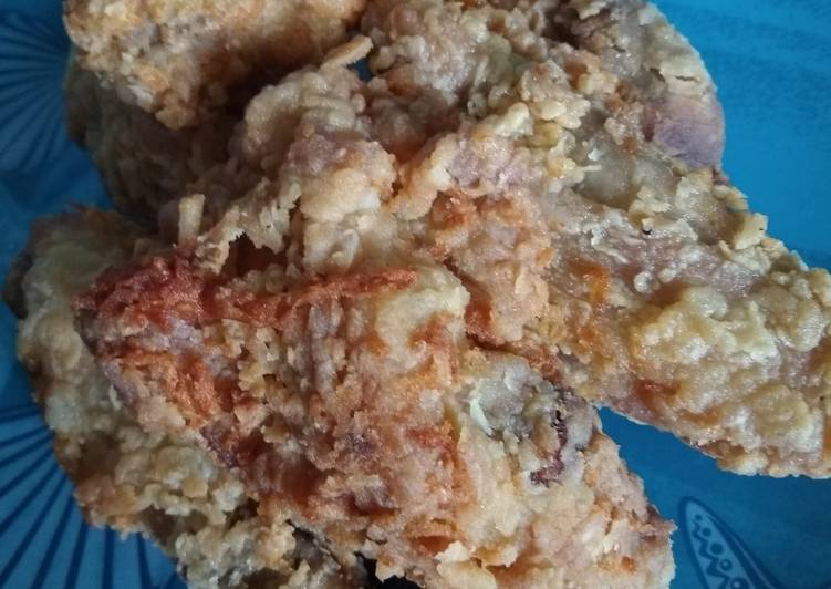 Bagaimana Menyiapkan Ayam goreng tepung kriuk enak dan mudah yang Lezat