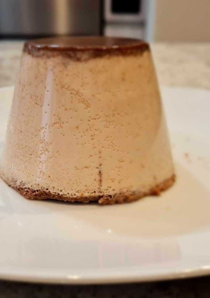 Una foto de Panna Cotta de canela y limón