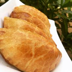 A picture of Baked meatpie.