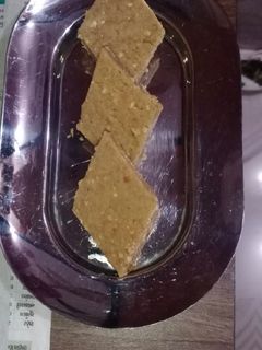 અડદિયા પાક (Adadiya Pak Recipe In Gujarati) રેસીપી મુખ્ય ફોટો