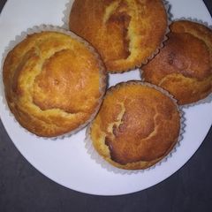 A picture of Queens Cakes.