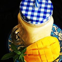 A picture of ManGo shake.