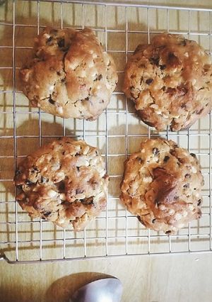 รูปของ Levian chocolate chip cookies คุกกี้ไซส์ยักษ์