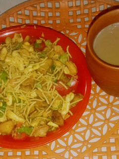आलू चाट (aloo chaat recipe in Hindi) रेसिपी मुख्य फोटो