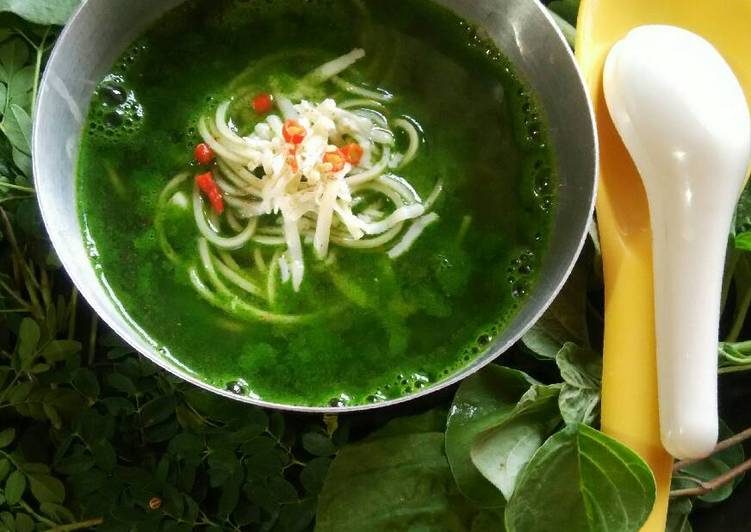 Green Veg Chow Soup