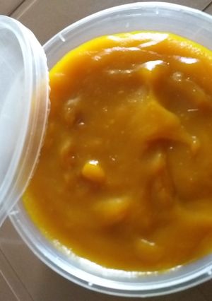 A picture of Mango Jam with Mango Chunks.