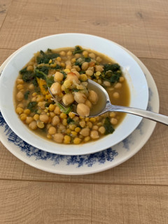 Una foto de Potaje de garbanzos a fuego lento, como lo hacía mi abuela