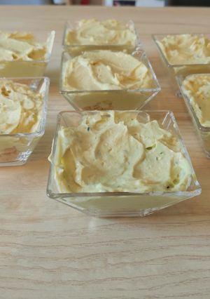 Une photo de Verrine façon cheesecake avocat