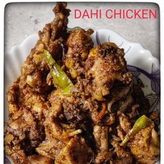A picture of Dahi chicken.