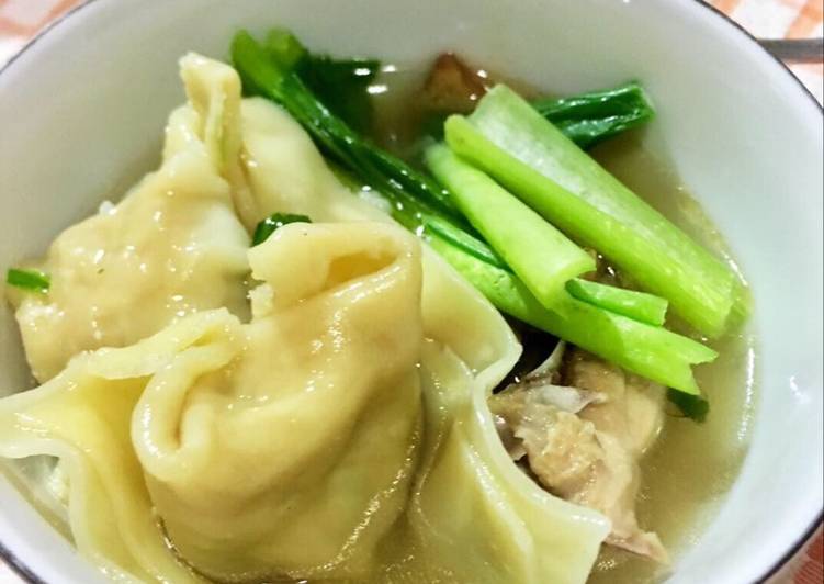 Wonton soup